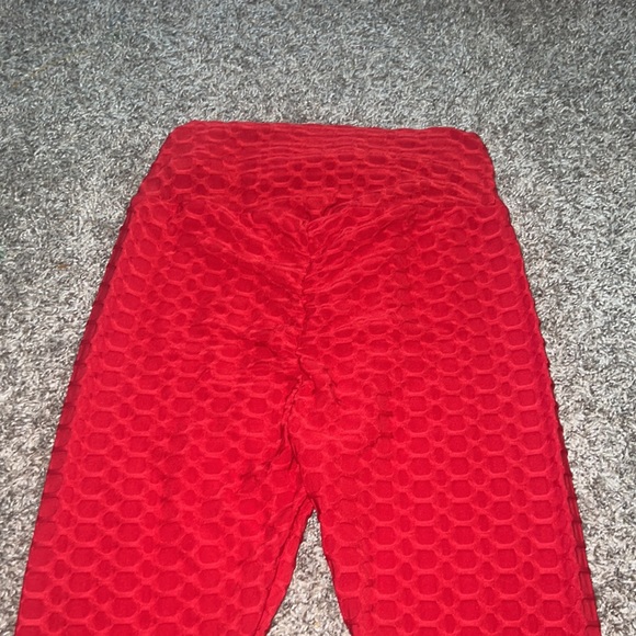 red butt lift leggings - Picture 3 of 4